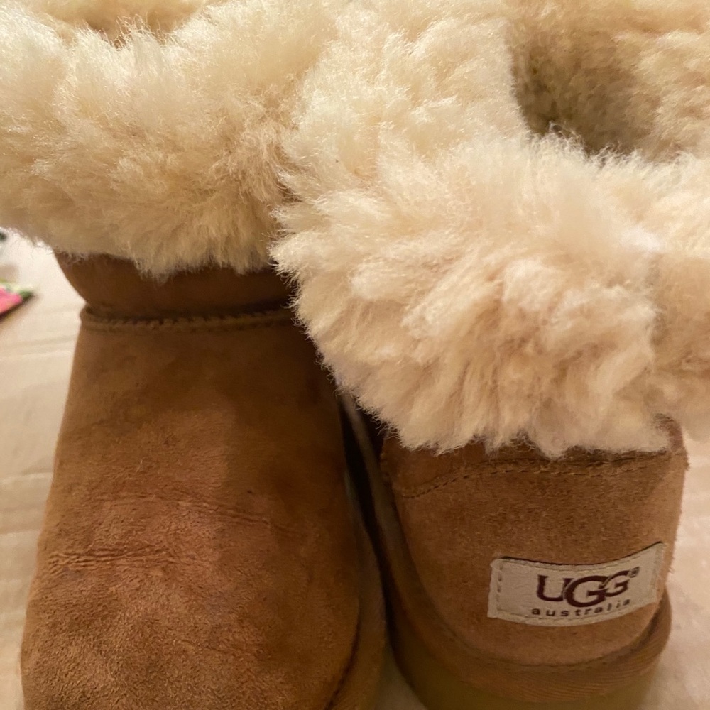 Youth size 1 Classic Ugg boots